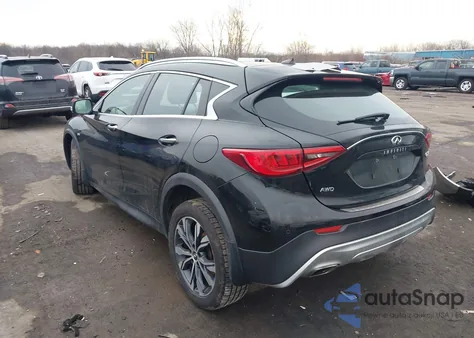 2018 Infiniti Qx30 Premium z USA, uszkodzony, nr VIN SJKCH5CR2JA043275